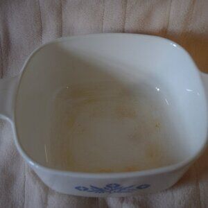 Vintage Corningware 1 1/2 Qt cornflower blue dish.